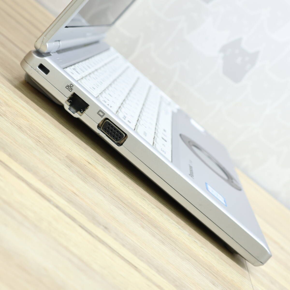 ☆美品 高性能7世代i5！SSD256GB メモリ8GB☆CF-SZ6 Core i5