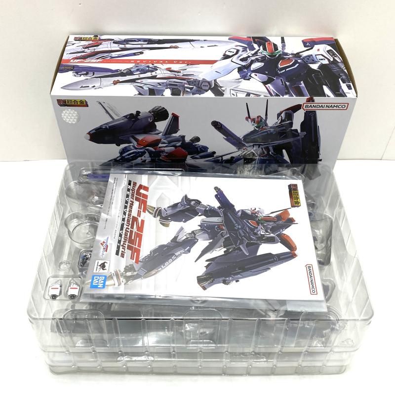 【中古美品】DX超合金 VF-25F スーパーメサイアバルキリー リバイバル バンダイ(BANDAI)|DX超合金 VF-25F スーパーメサイアバルキリー
