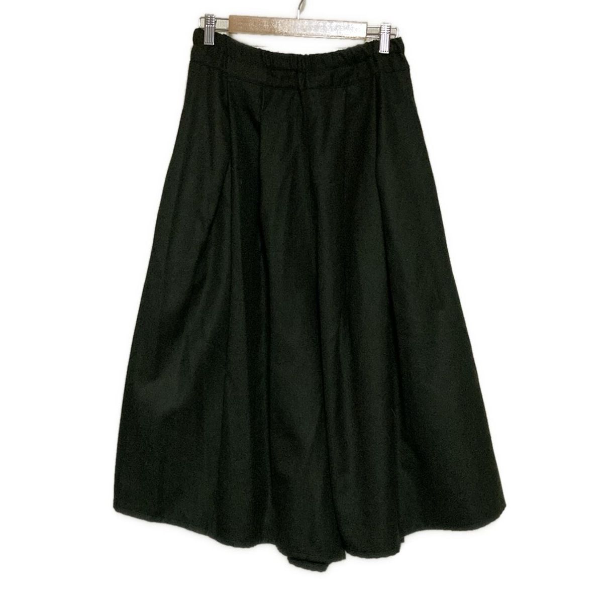 ZUCCA(ズッカ) パンツ サイズM レディース - カーキ クロップド ZUCCA(ズッカ) パンツ サイズM レディース - カーキ クロップド
