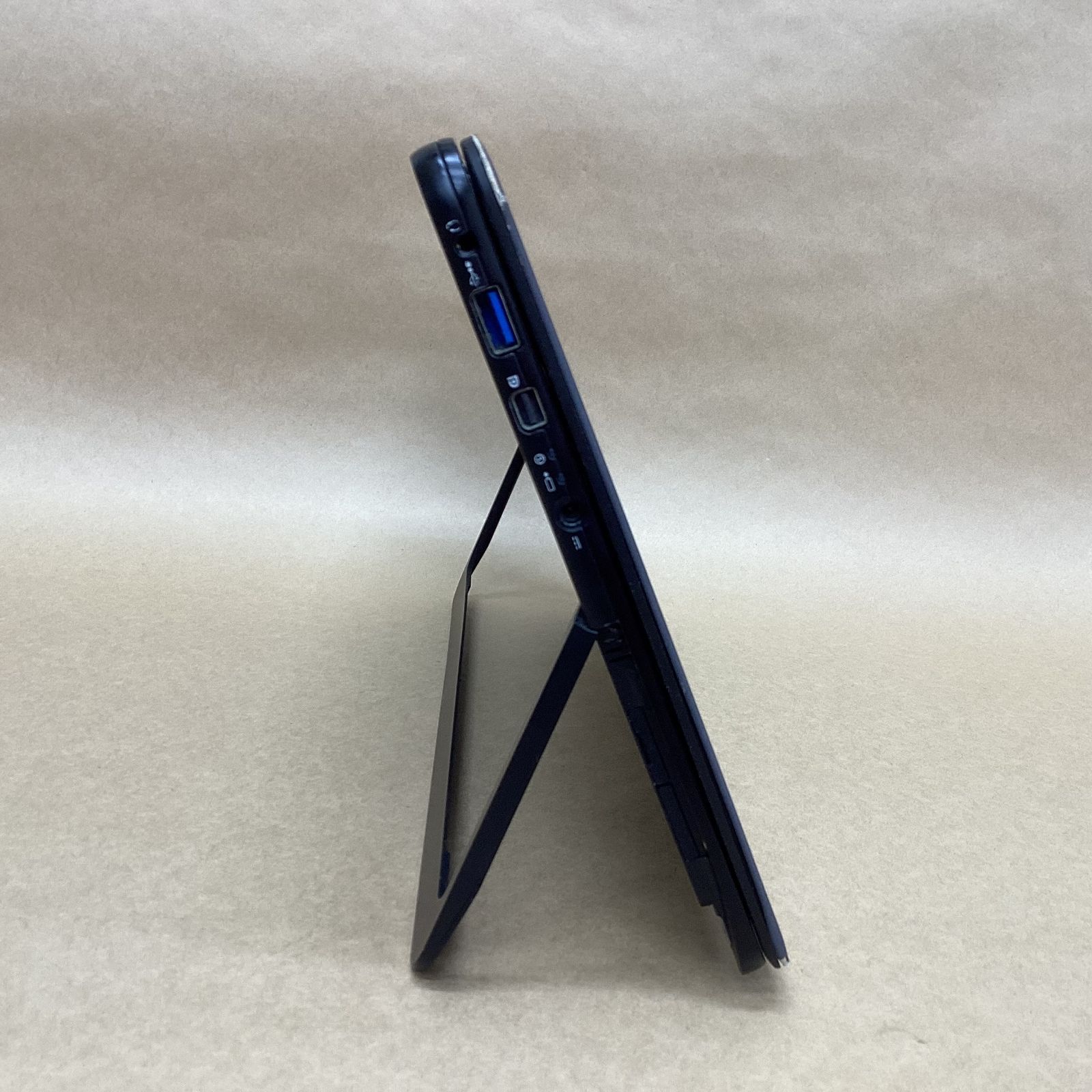 富士通 タブレット R727/P CI7(7600U)-2.8GHZ 8GB 256GB 12.5インチ  