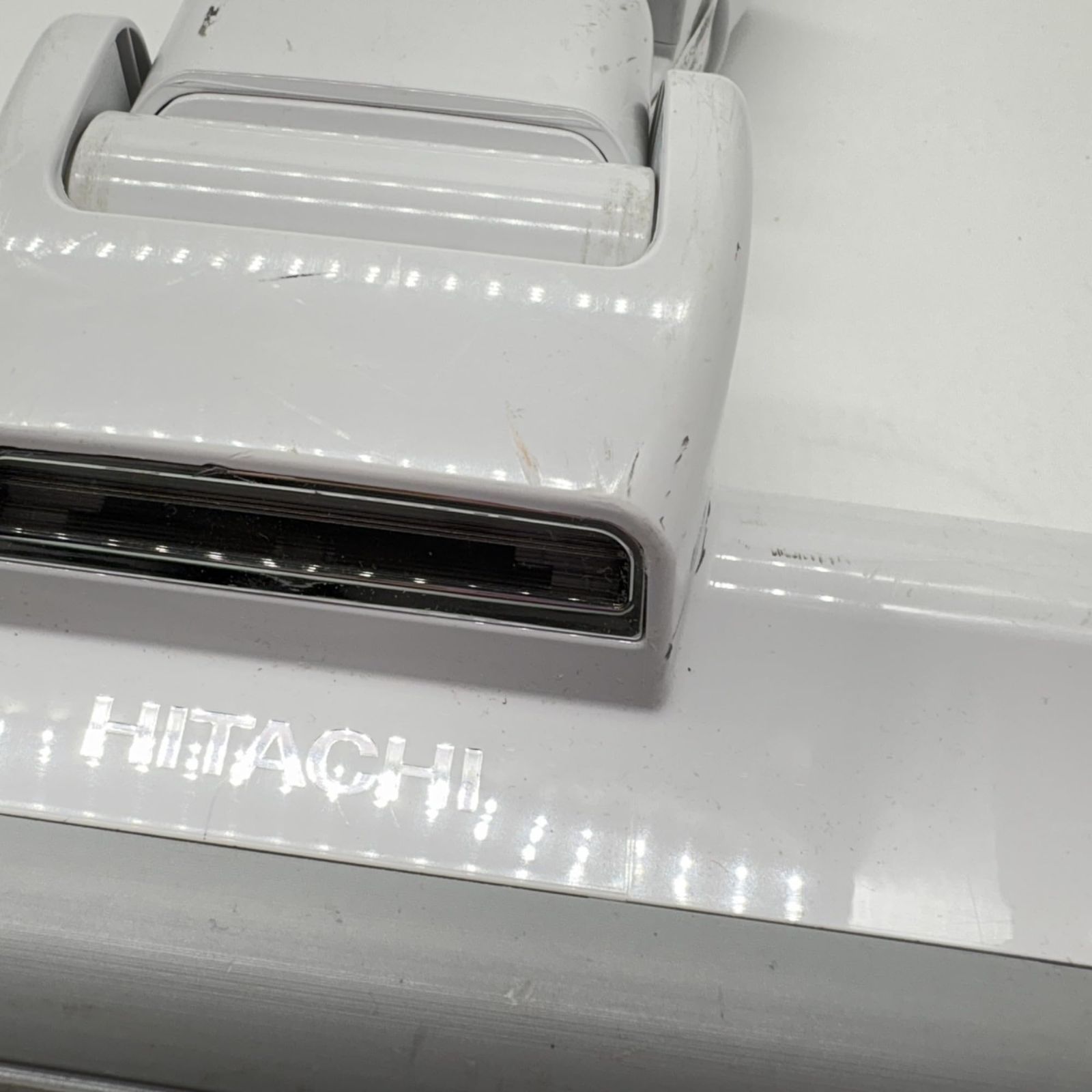 No.3667 日立 軽量 掃除機 紙パック式 本体日本製 強烈パワー650W パワフルスマートヘッドlight 自走式 CV-KP300J N シャンパンゴールド 通常 WWW_KANDAIZUMI_COM