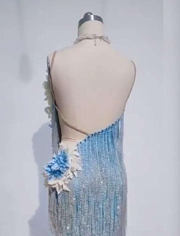 新作 ラテンワンピース ドレス ダンスドレス 花 高品質 水色 オーダーメイド ラテン競技 スタンダードドレス モダンドレス 高品質 フリル 長袖 花柄