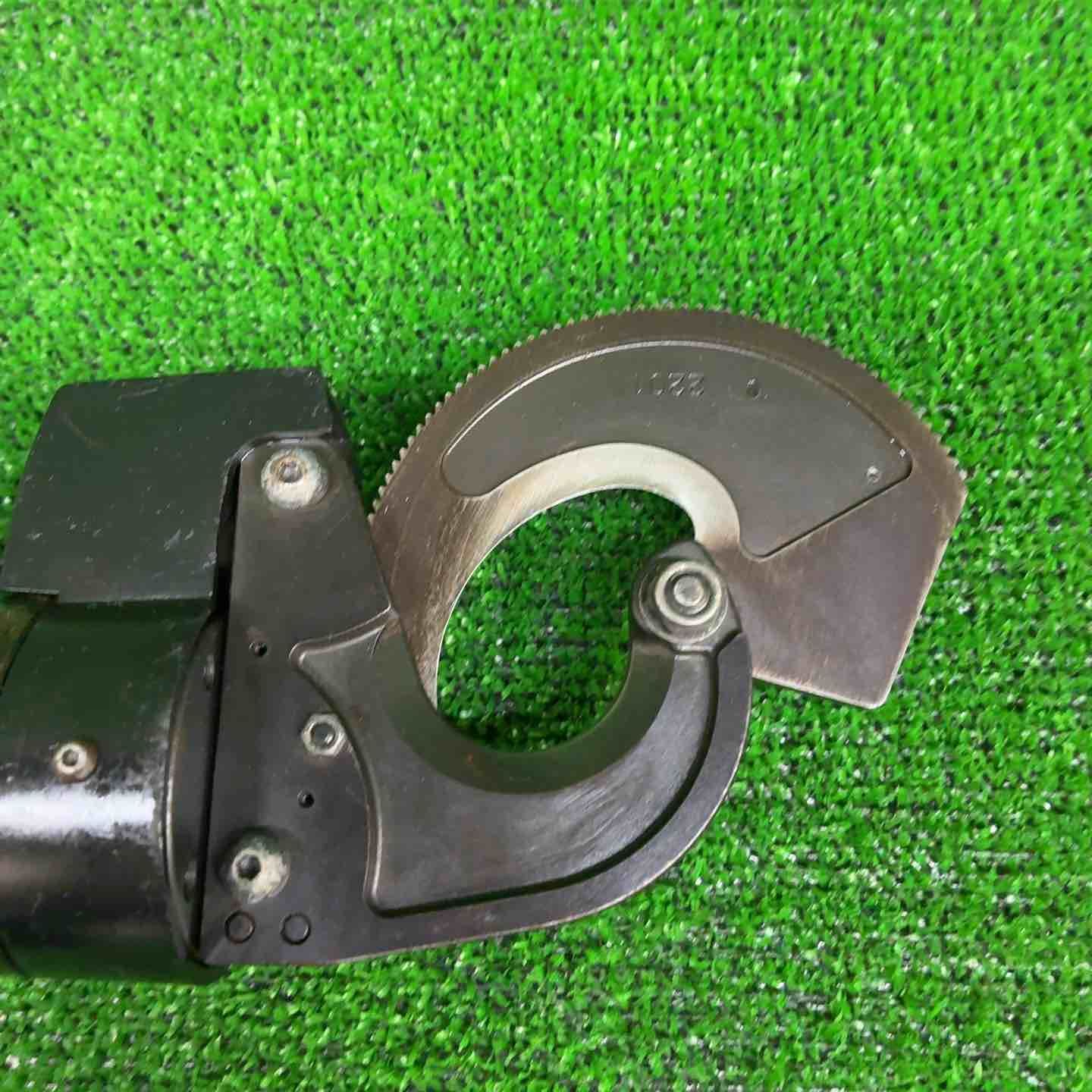 Panasonic コードレスケーブルカッター