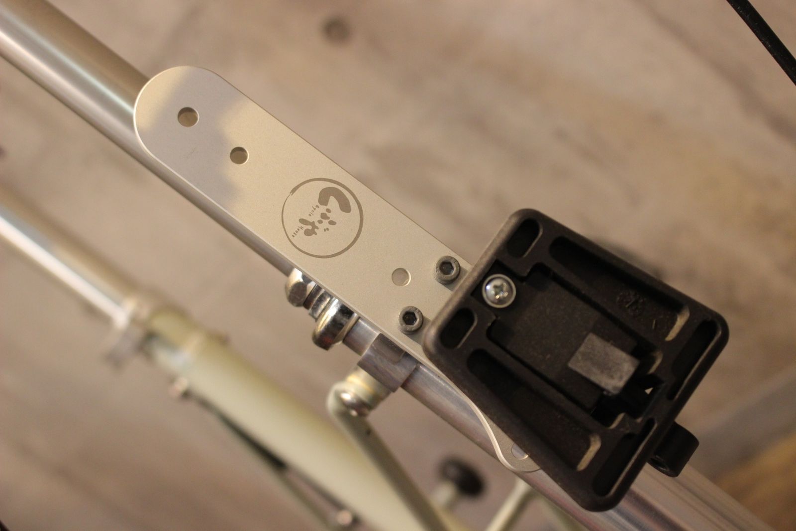 キャリーミー CARRYME