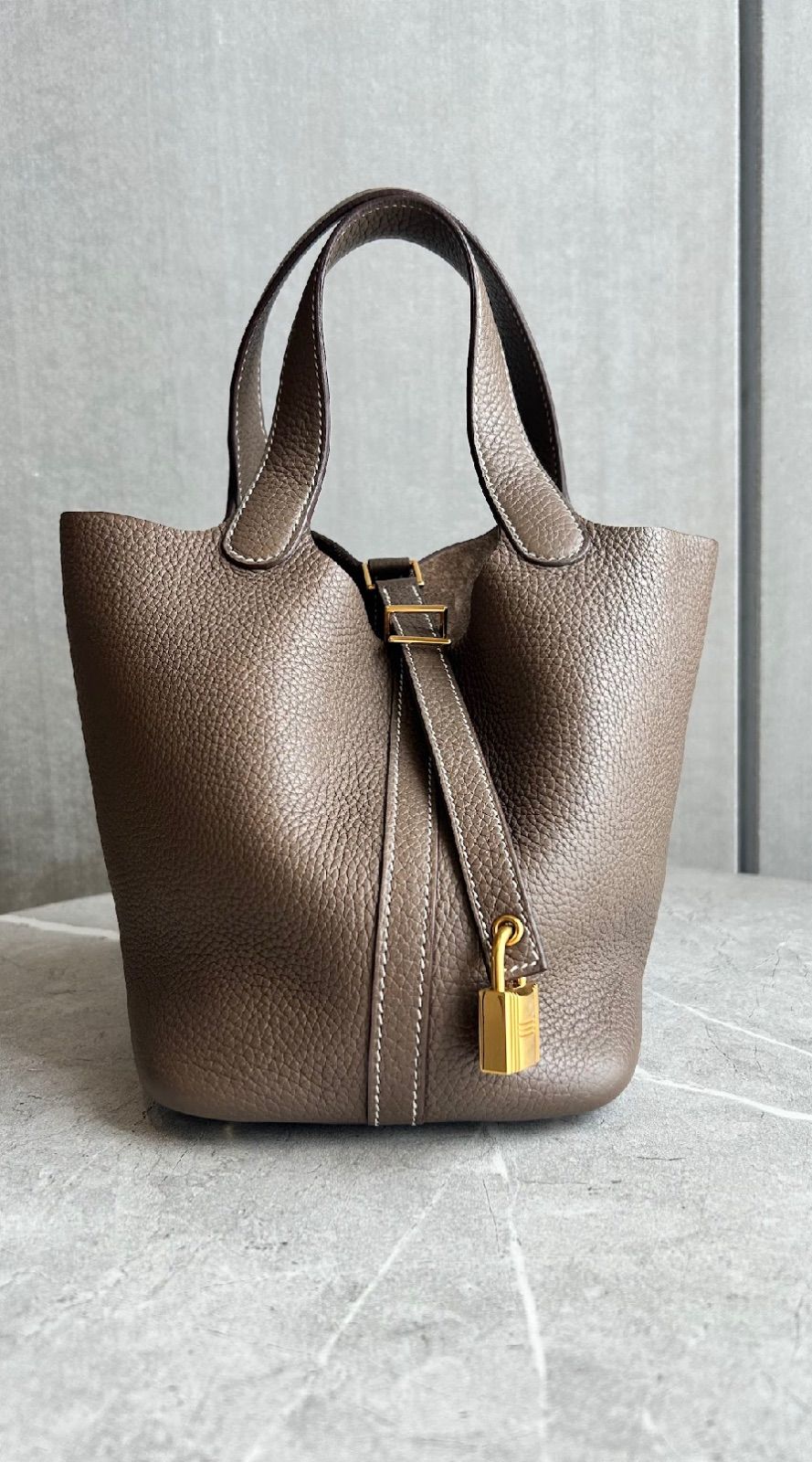 HERMES エルメス ピコタンロックPM エトゥープ SV金具 HERMES エルメス ピコタンロックPM エトゥープ SV シルバー金具