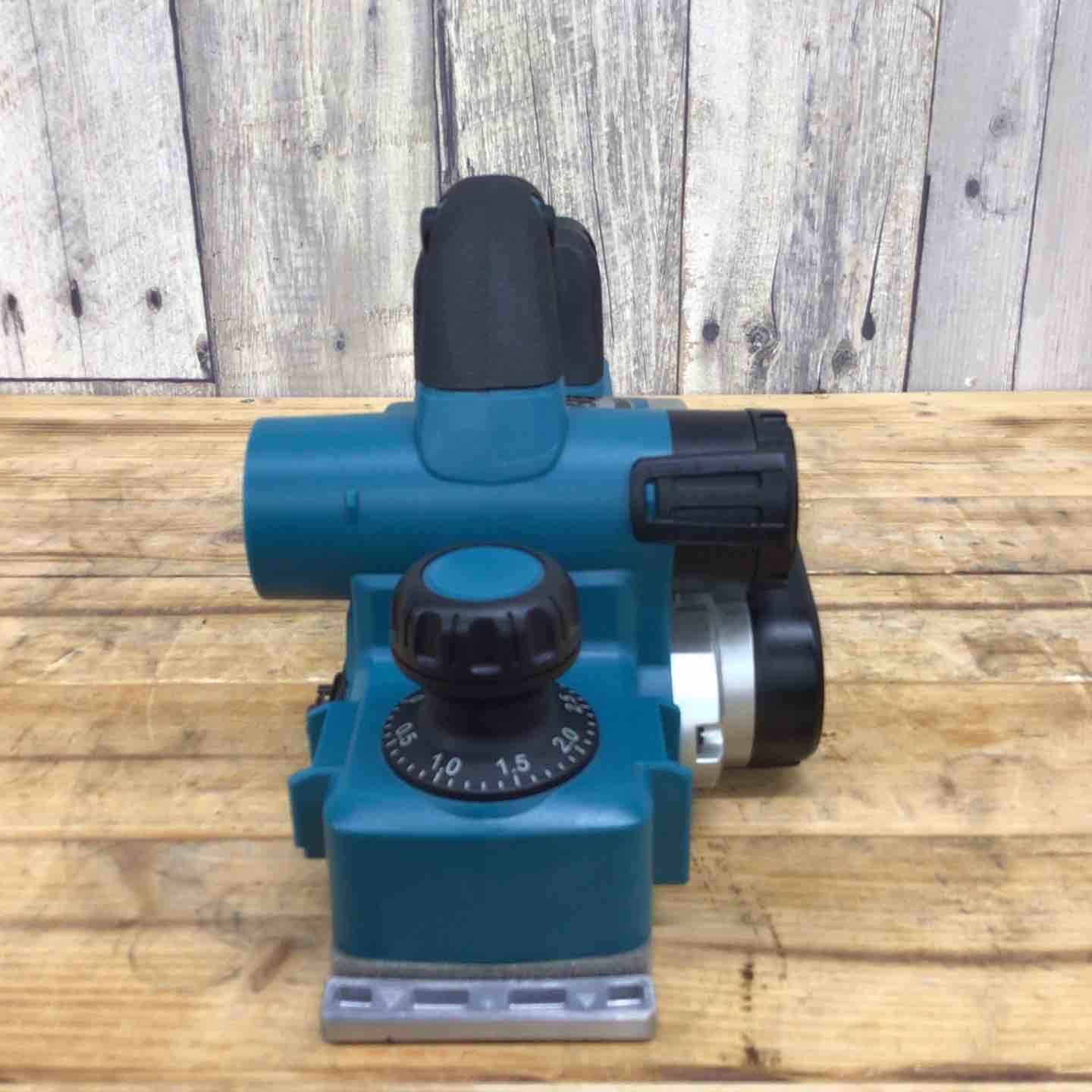 ◆ 堀内規次 「黒衣の女」油彩8号 真作保証　自由美術会員　 美術文化協会賞◆ 堀内規次 「黒衣の女」油彩8号 真作保証 自由美術会員 美術