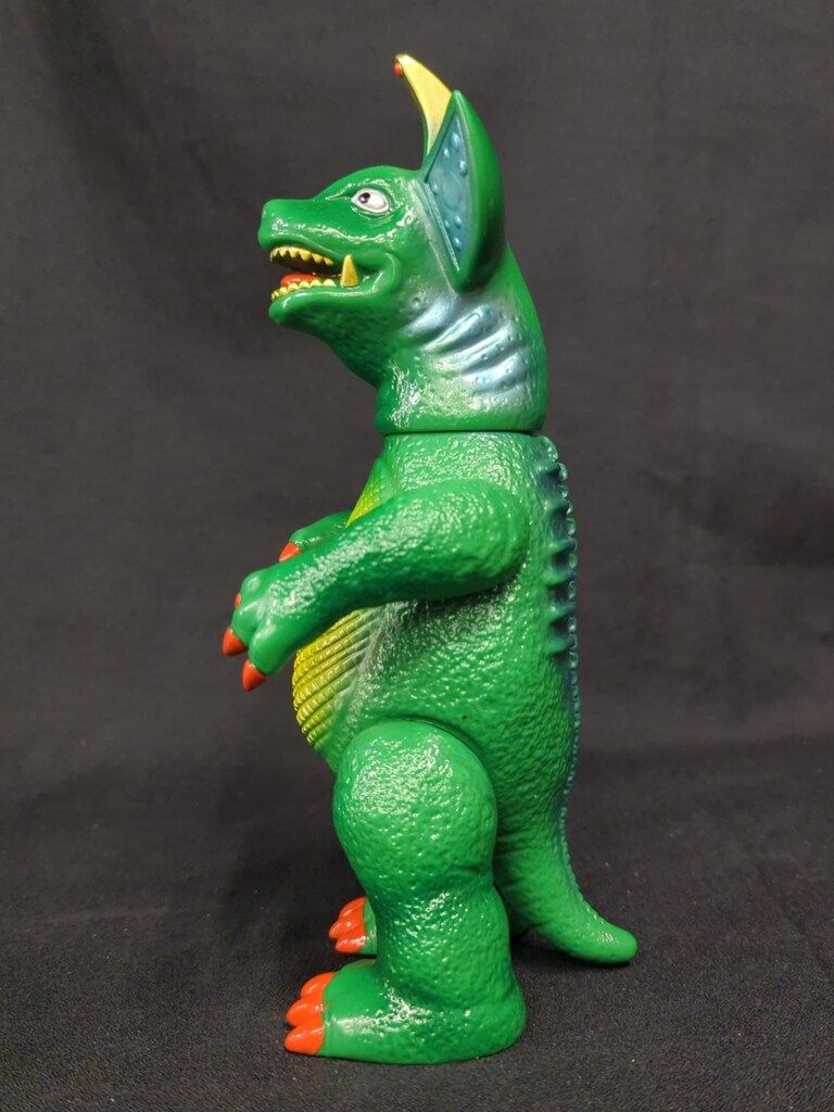 ZOLLMEN オール怪獣大決斗 暴れん坊怪獣 リンチ 緑成型 - メルカリ