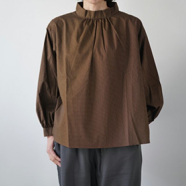 DIARIES (ダイアリーズ) | DOT GATHERED PULLOVER (brown) | トップス ブラウス ドット ブラウン ギャザー ハイネック プルオーバー DIARIES (ダイアリーズ) | DOT GATHERED PULLOVER (brown