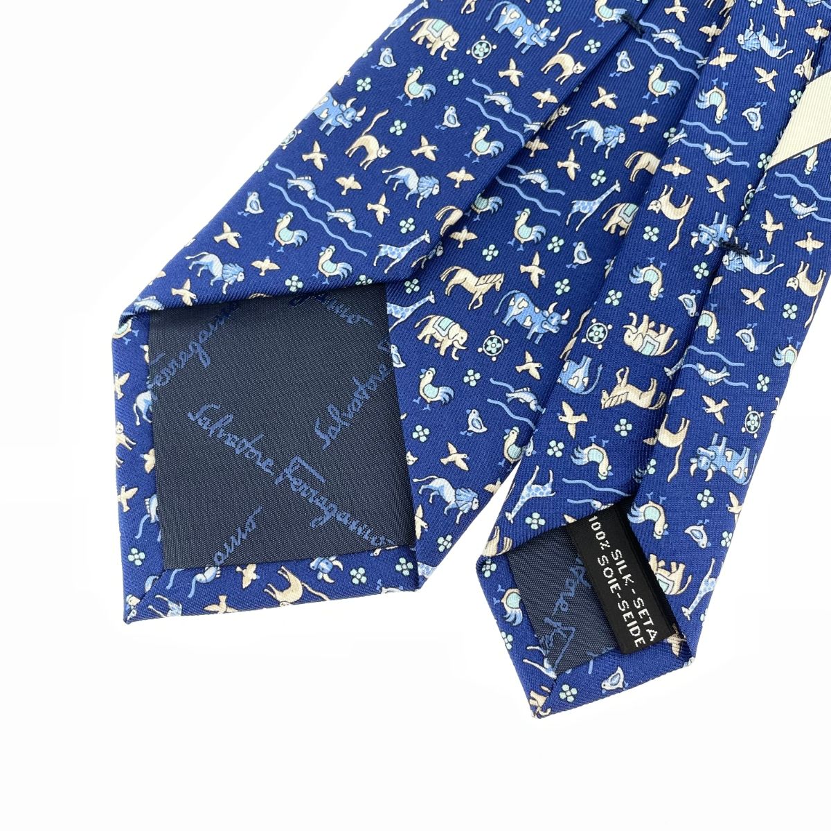 未使用　フェラガモ　ネクタイ　紺　亀　動物柄　ドット 未使用 フェラガモ ネクタイ 紺 亀 動物柄 ドット 中古