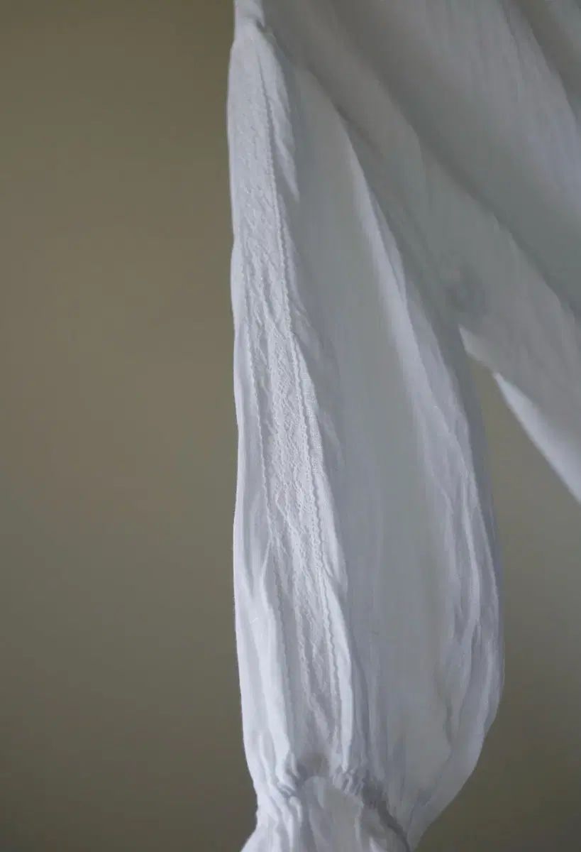 ヴァレンティノ ルディーk 日本素材 ブラウス