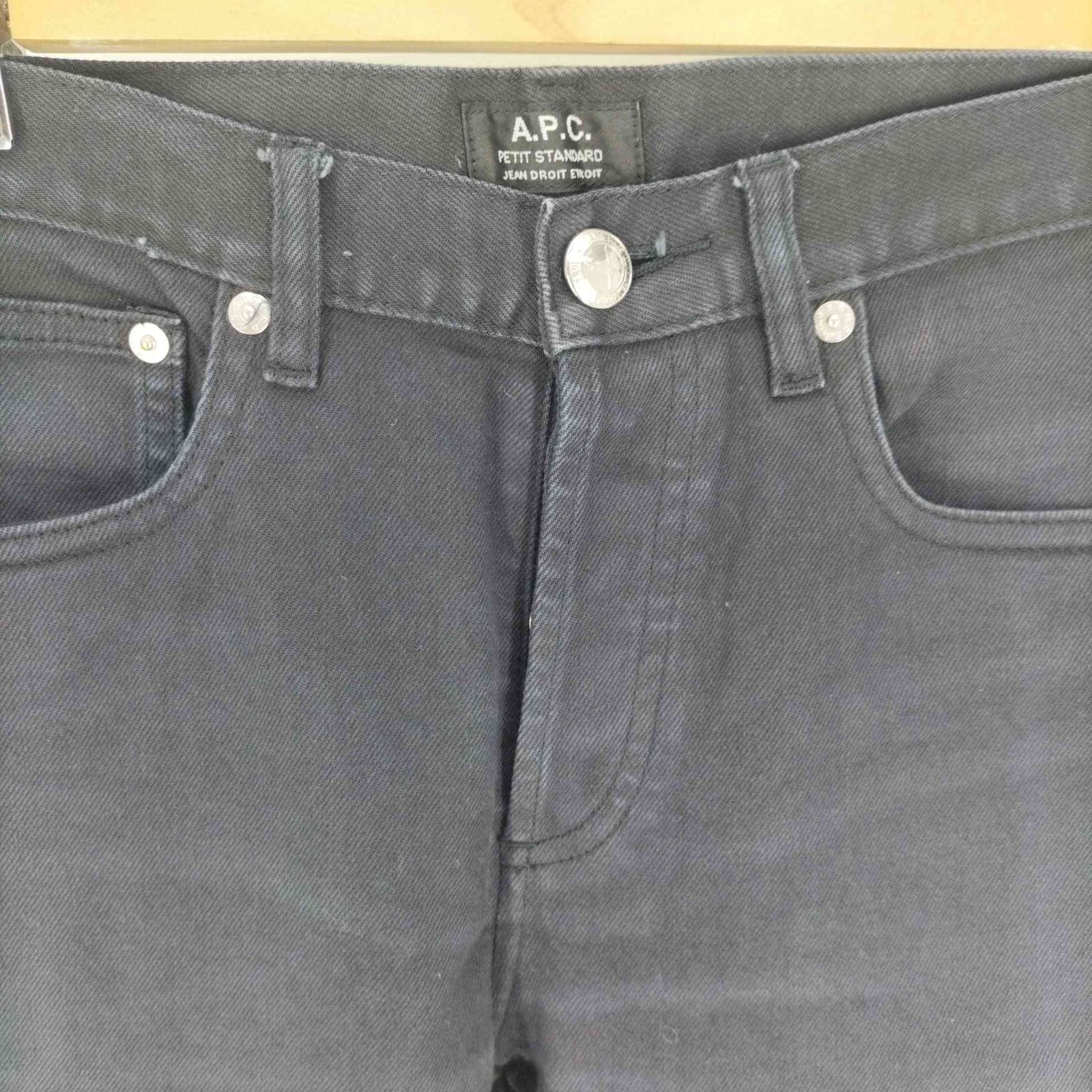 アーペーセー A.P.C. PETIT STANDARD JEAN DROIT ETROIT ボタンフライ 