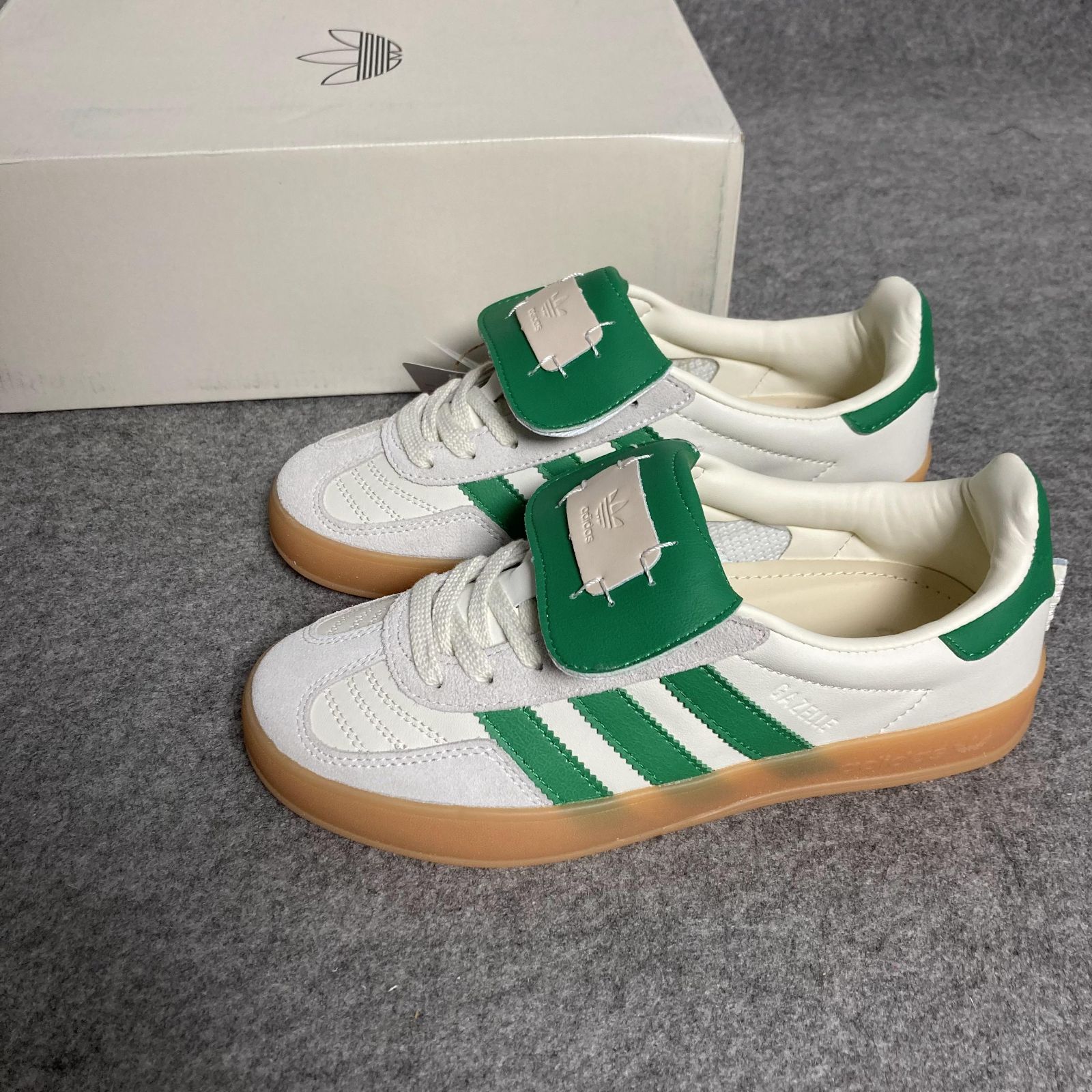 新品 FOOT INDUSTRY × Adidas Gazelle Indoor スニーカー