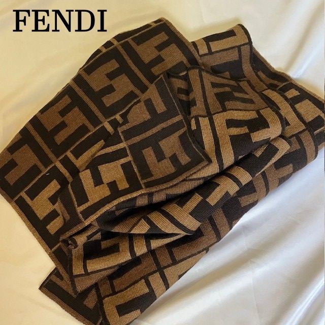 Fendi マフラー　ズッカ　タグ無し FENDI マフラー ズッカ タグ無し 美品 - メルカリ