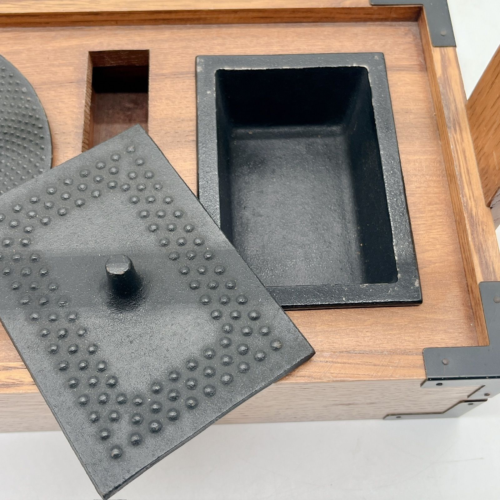 南部鉄器 岩鋳 煙草盆 灰皿 木製 木箱 煙草盆 灰皿 南部鉄器 ヴィンテージ