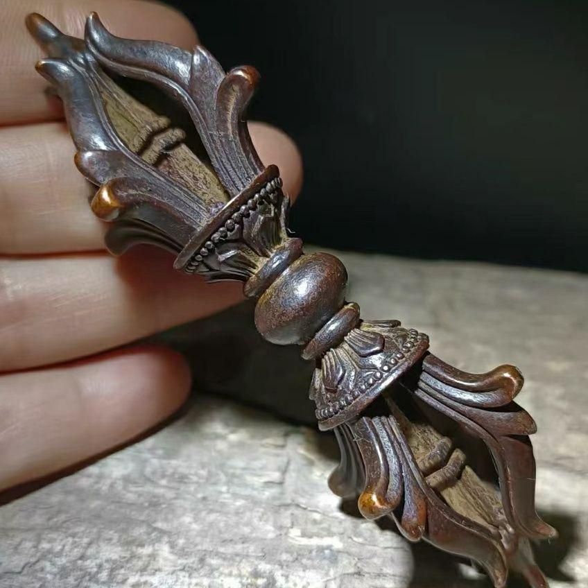 仏教の護法 銅器 稀少品 茶道具 重厚 極細工 工芸品 美術品 茶寵の置物 仏事 銅 細工 チベット 密宗密教 法器 金剛杵 仏具 辟邪 仏教美術品