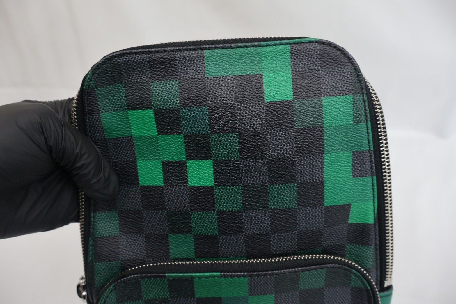 VUITTON アヴェミュー