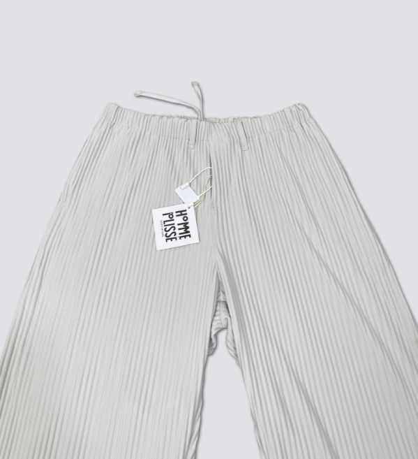 品と存在感のある♢ISSEY MIYAKEイッセイミヤケ|オムプリッセ 品と存在感のある♢ISSEY MIYAKEイッセイミヤケ|オムプリッセ