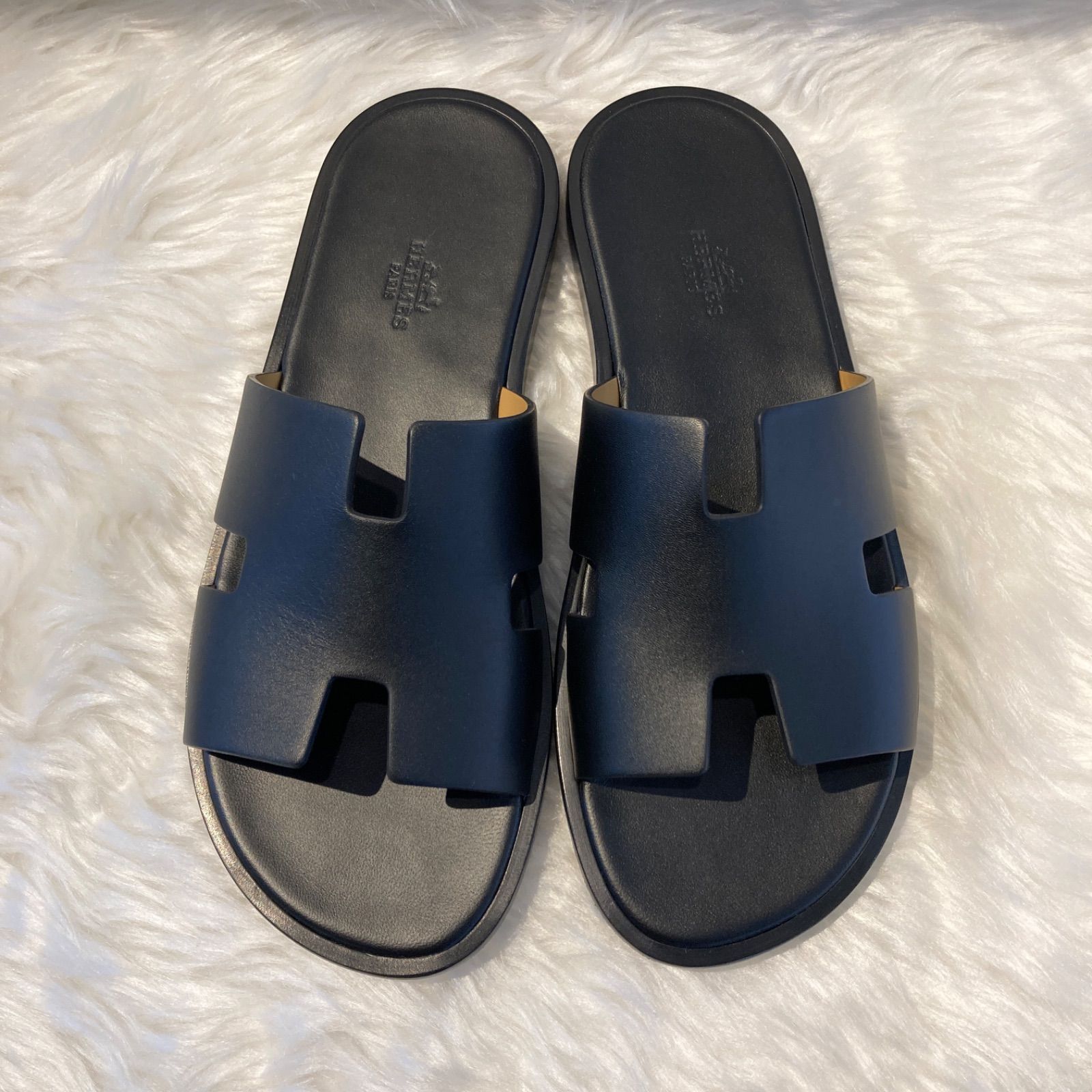 【着用3回】エルメス イズミール HERMES サイズ 40 ブラック サンダル 着用3回】エルメス イズミール HERMES サイズ 40 ブラック