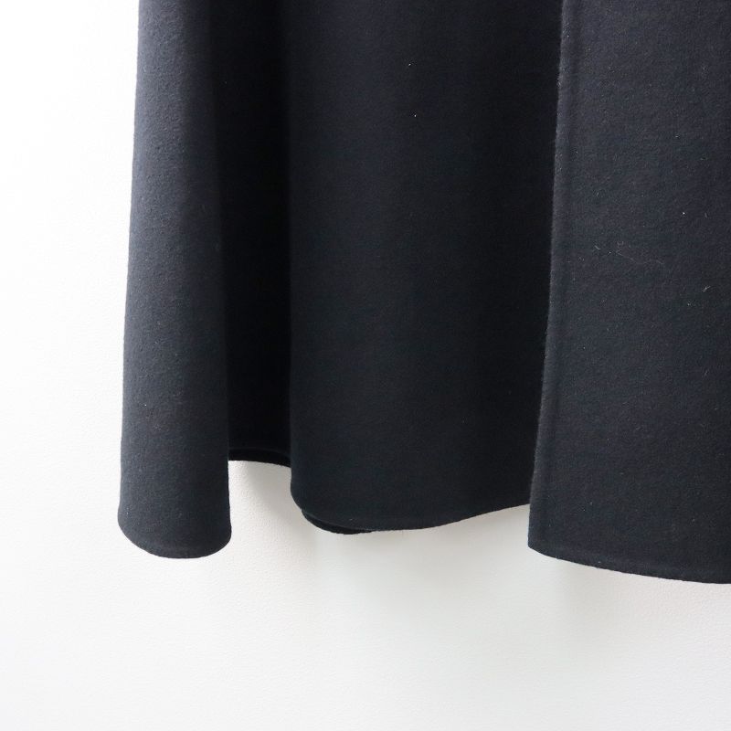 Madisonblue REVER SIDE SLIT CAPE ブラック MB999-2101 MADISONBLUE REVER SIDE SLIT CAPE