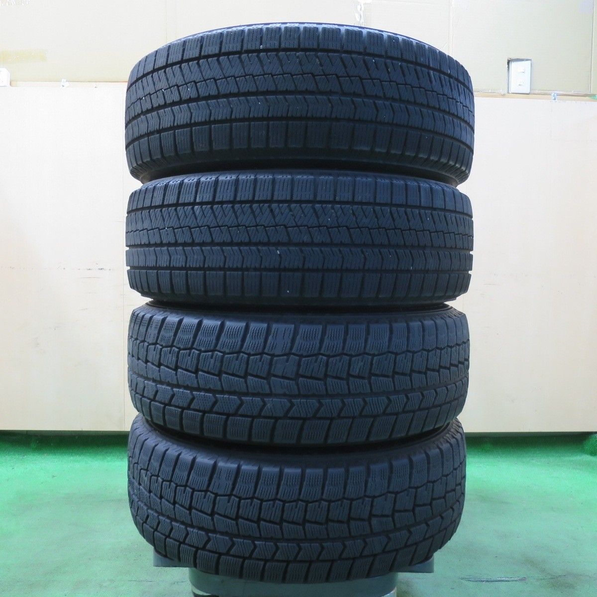 美品！8.5分★スタッドレス 195/65R15 ブリヂストン ブリザック VRX トップラン TOPRUN★ バリ溝 美品 22年製 ブリヂストン スタッドレスタイヤ 195⁄65R15 バリ