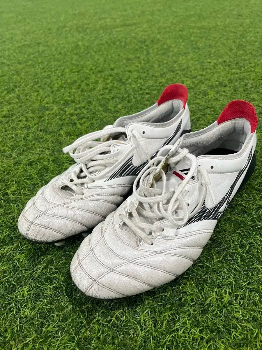 Mizuno α ELITE 26.5cm プーマ(PUMA) サッカートレシュー フューチャー7プレイTT 107726