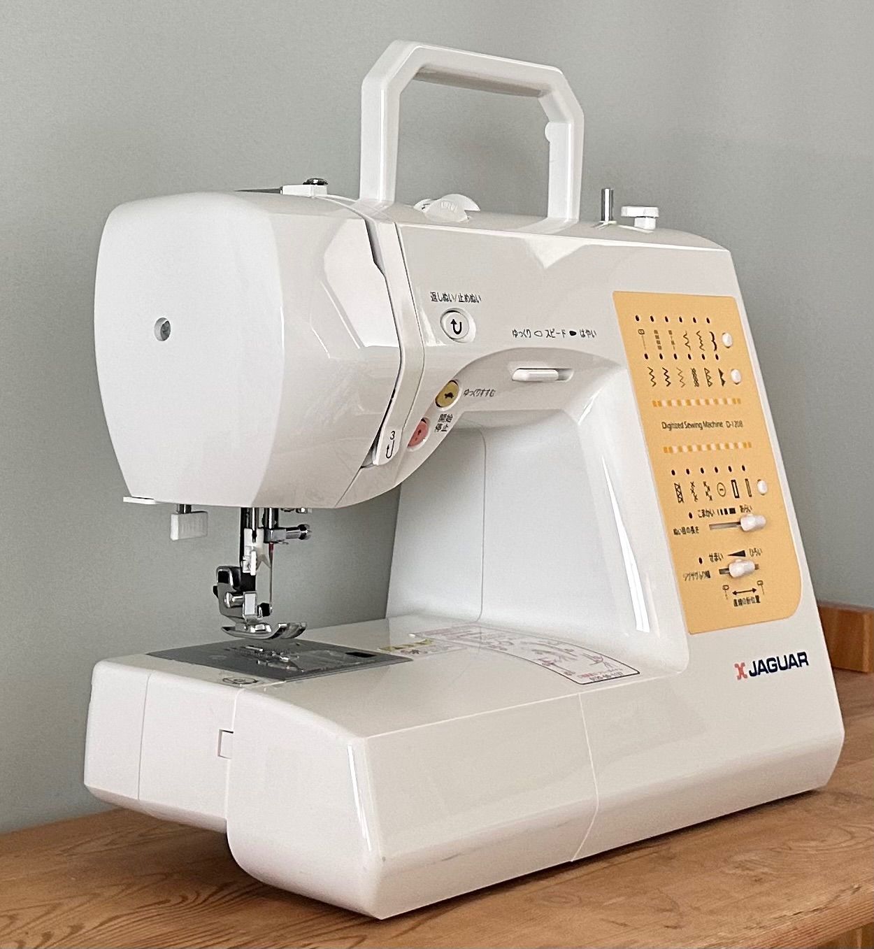 ジャガー D-1208 シンプルで使いやすいコンピュータミシン 【美品 