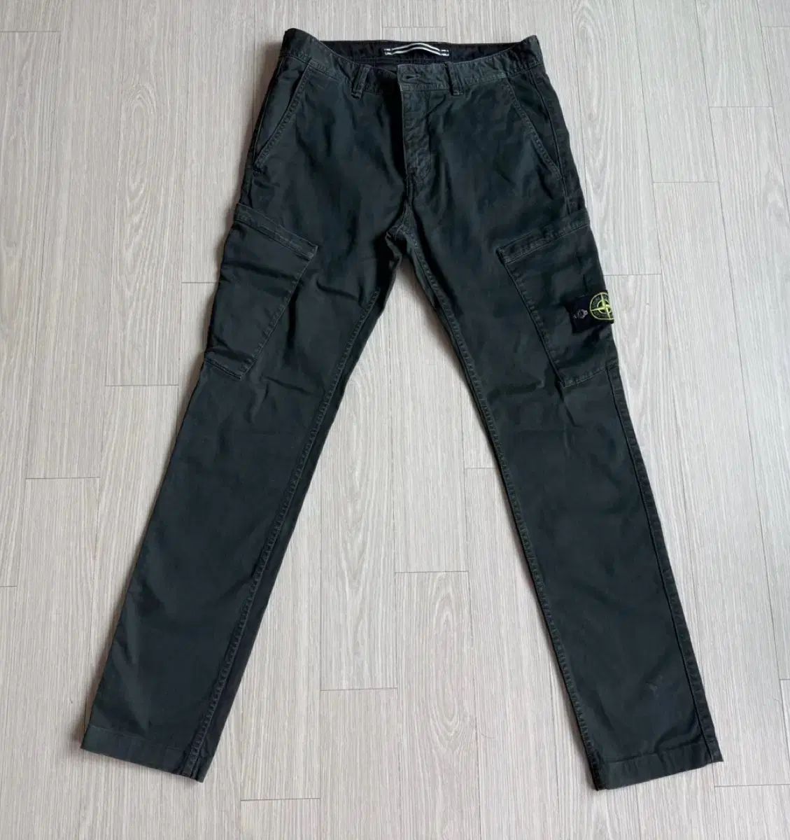 STONE ISLAND(ストーンアイランド) パンツ