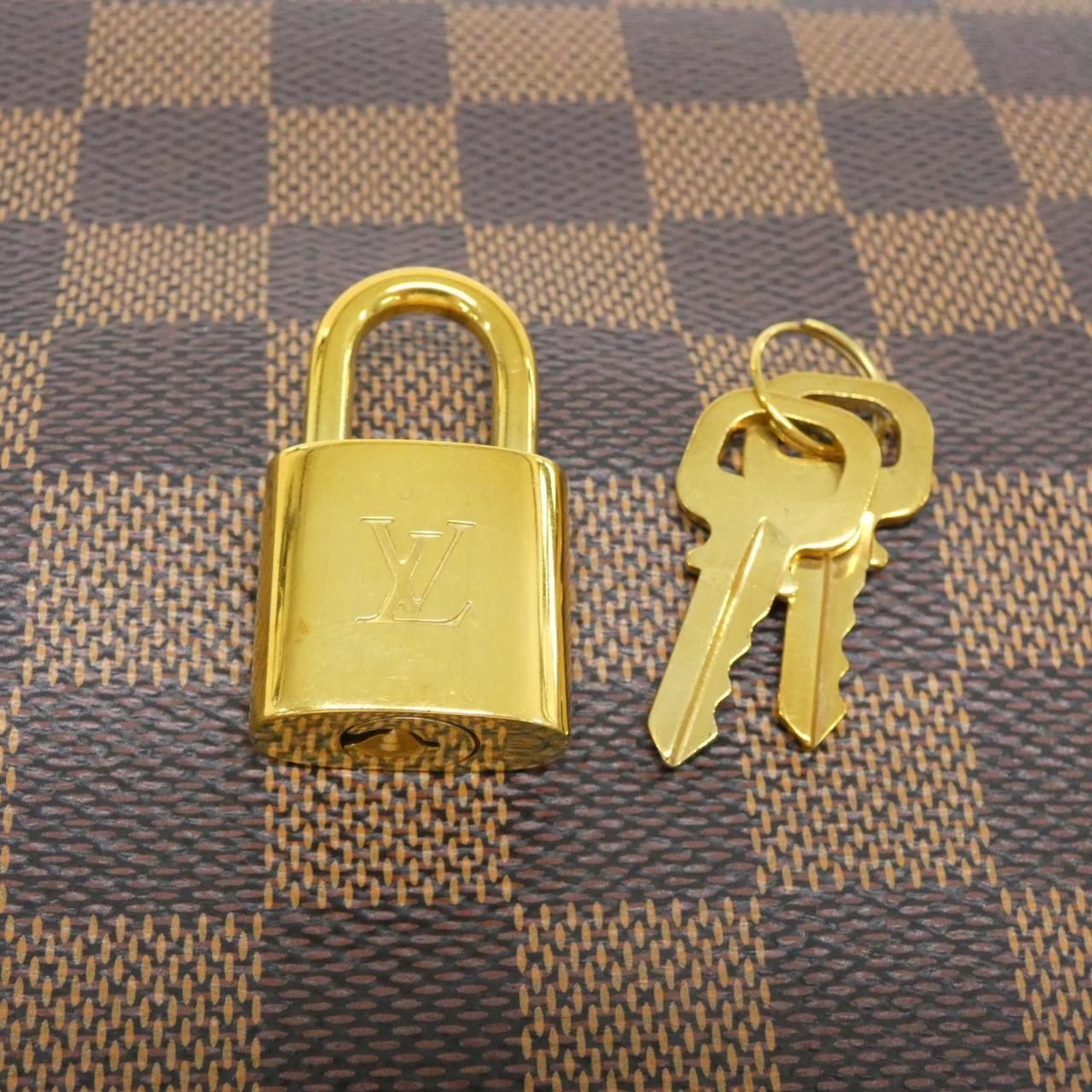 ボストンバッグ