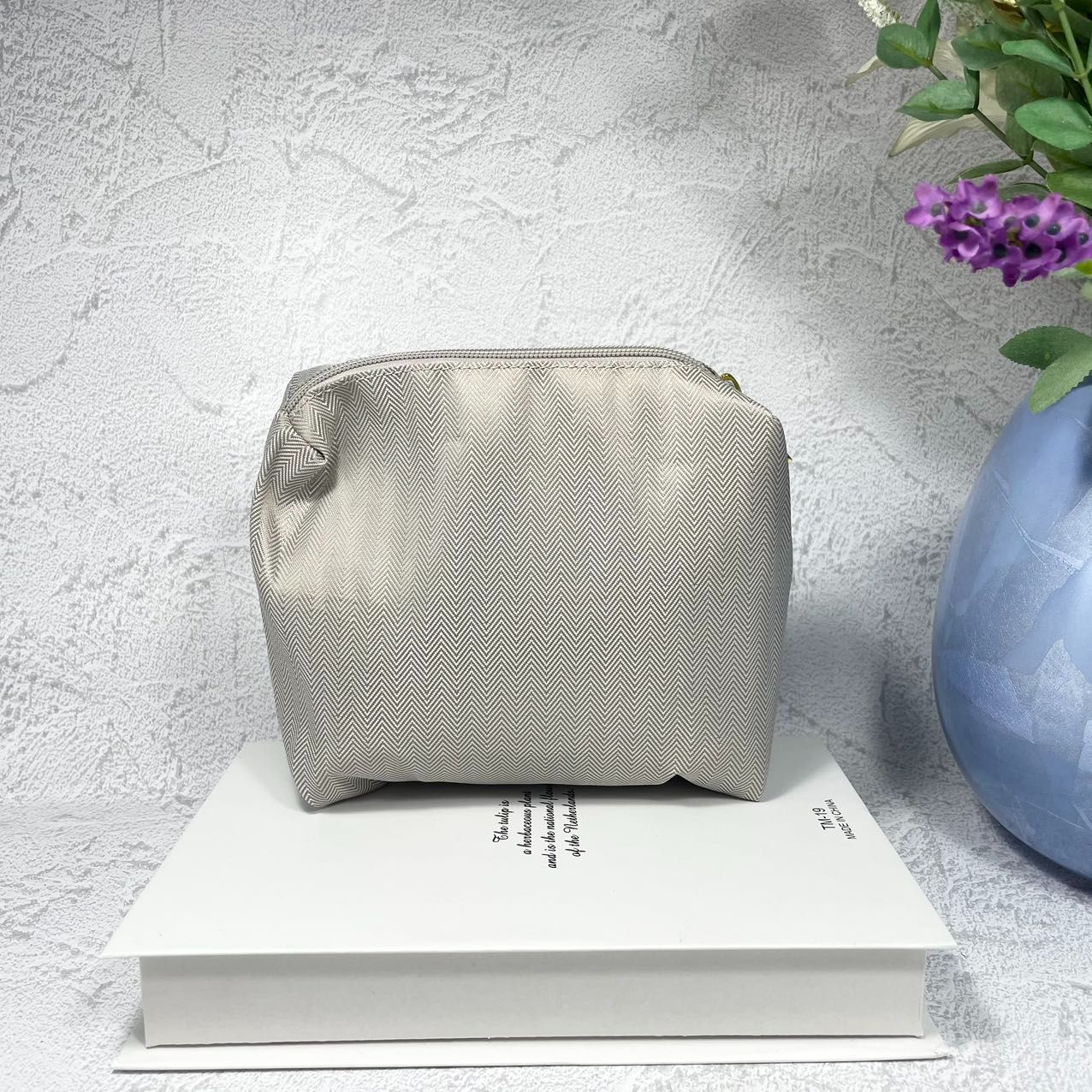新品未使用【人気商品】 【訳あり商品】 本革キューブ型バッグ