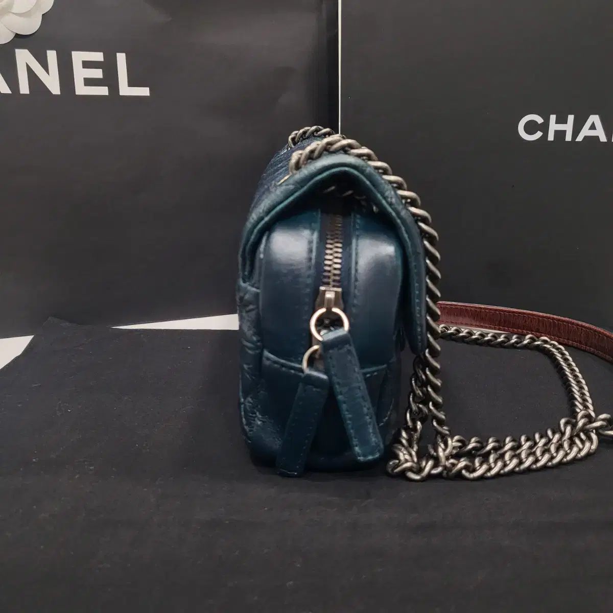 Chanel シャネル