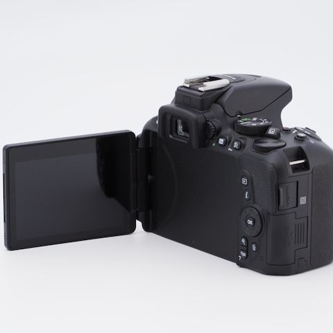 Nikon ニコン デジタル一眼レフカメラ D5600 ボディ ブラック D5600BK 