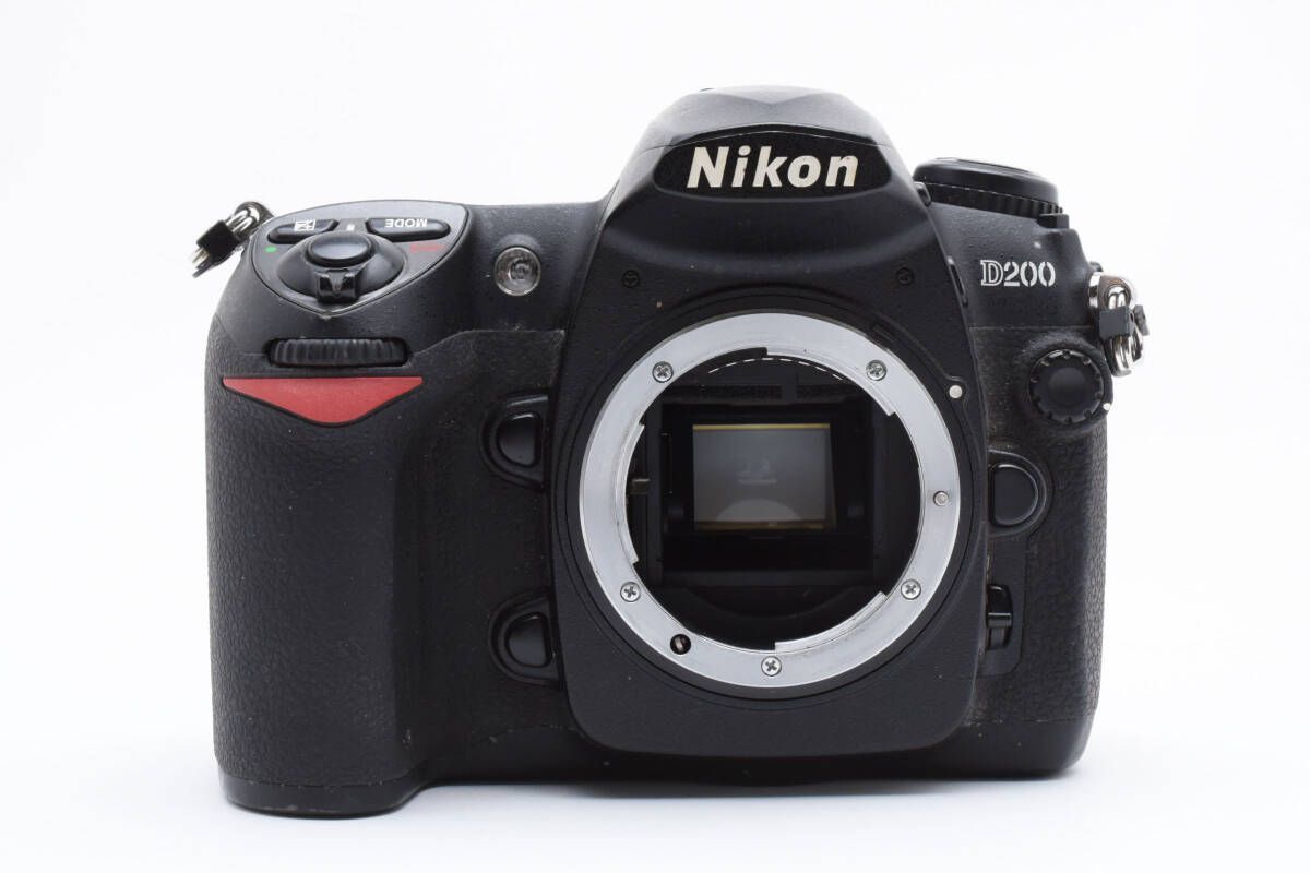 バッテリーなしショット数9 895 回 ニコン NIKON D200 ボディ L550 5290