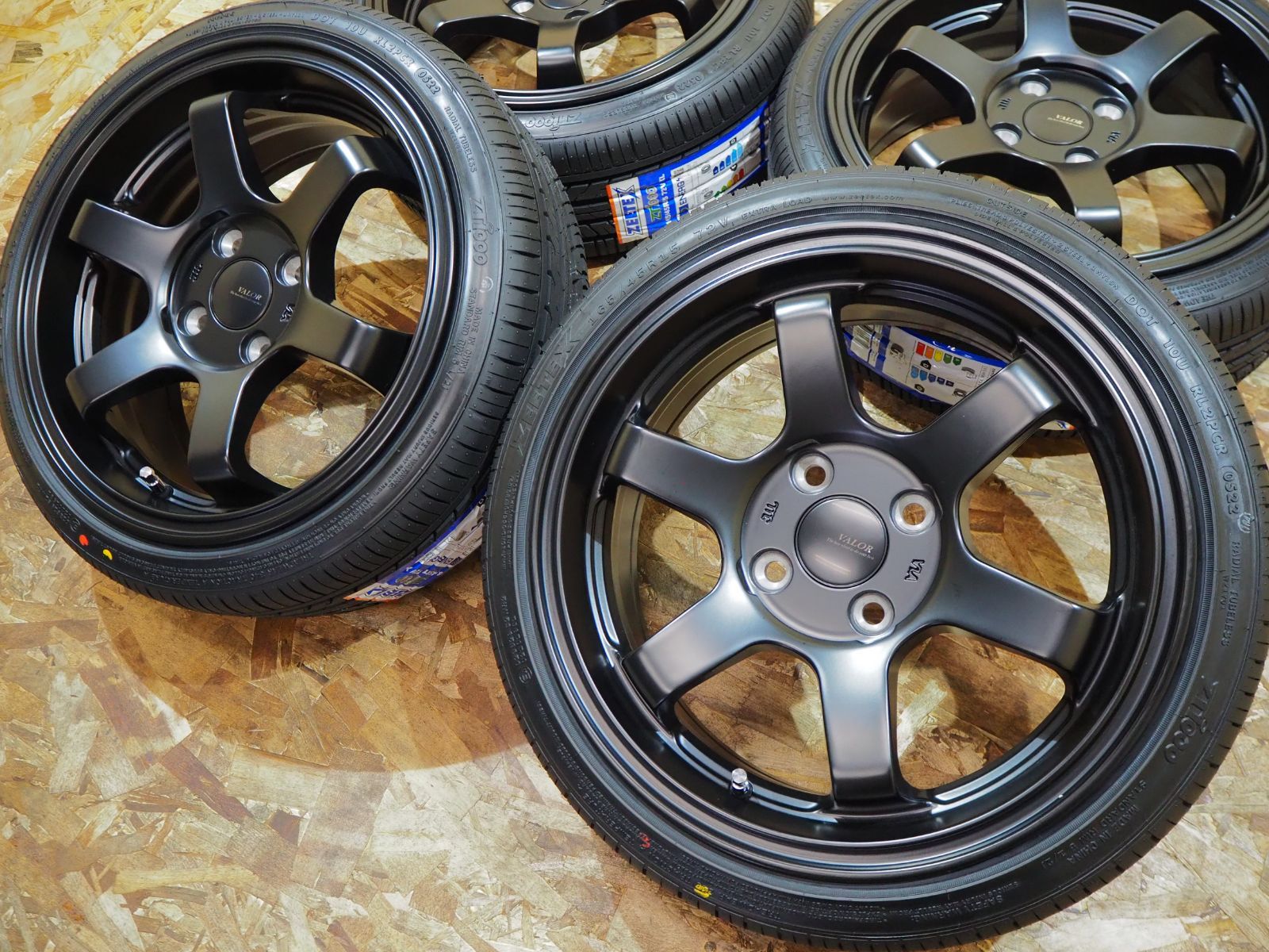 ★引っ張り★165/45R15 6.5J+38 4H100 新品 人気 軽量 深リム 逆ゾリ タイヤホイールセット 1台分 ハイゼット アクティ キャリイ エブリイ クリッパー ミニキャブ サンバー ピクシス 軽トラ 軽箱 軽四 カスタム マットブラック