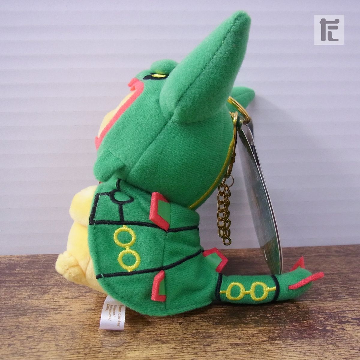 ポケモンセンター レックウザポンチョを着たピカチュウ ポケモンセンター レックウザポンチョを着たピカチュウ
