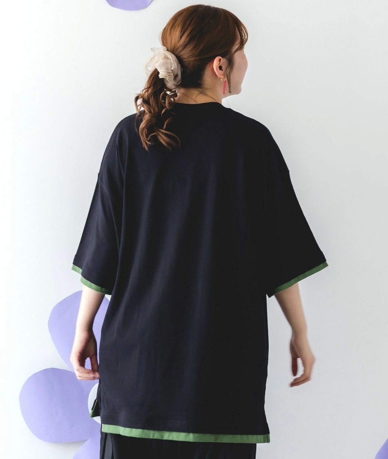 スカラー パリティ　 352128：パリティのネコとモンスター「くいしんぼう」T ScoLar Parity tシャツ 352128：パリティのネコとモンスター