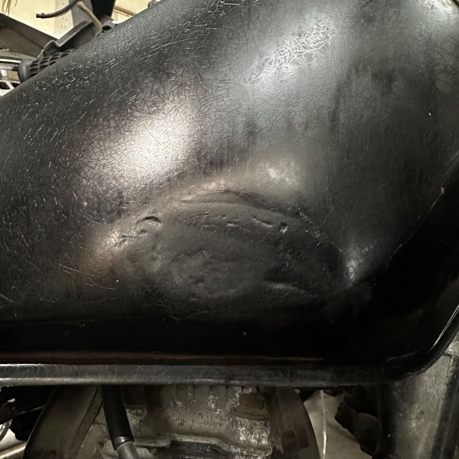 ヤマハ TW200 2JL/4CS 部品取り車外しのガソリンタンク【部品