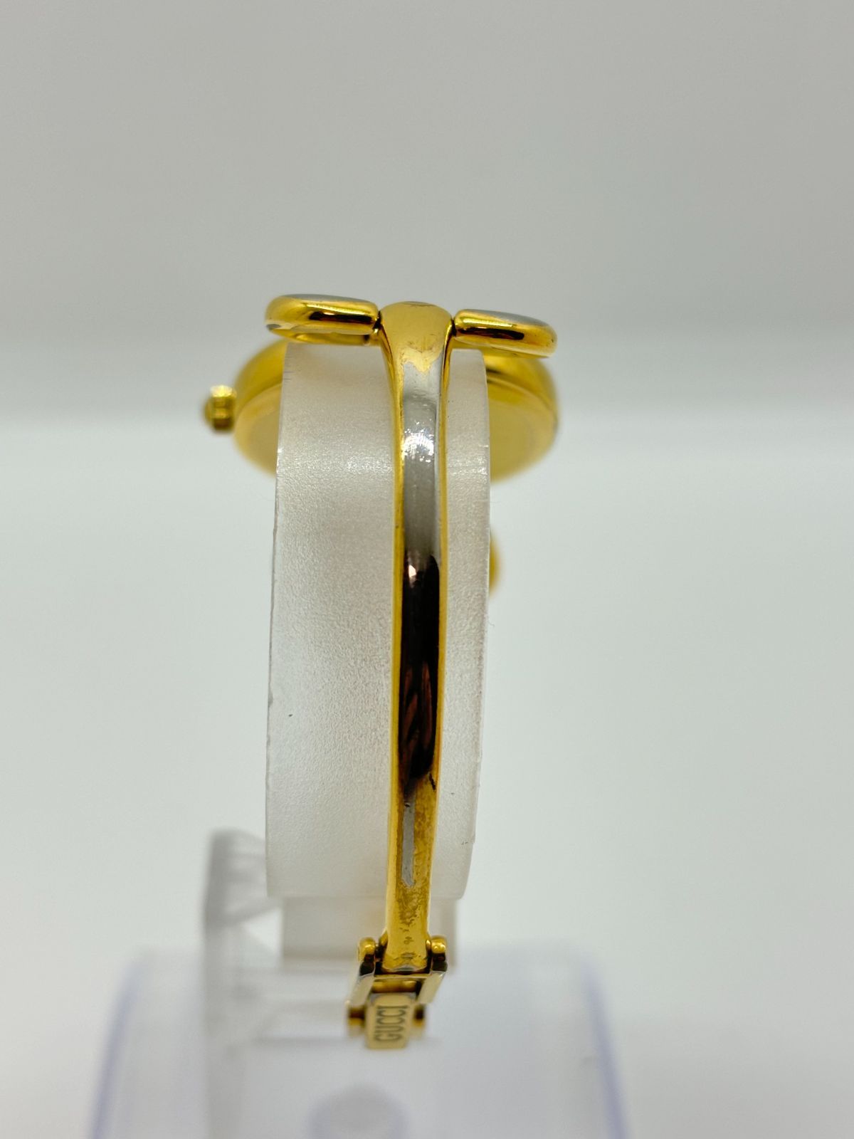 GUCCI グッチ 1600 腕時計 25mm ゴールド レディース