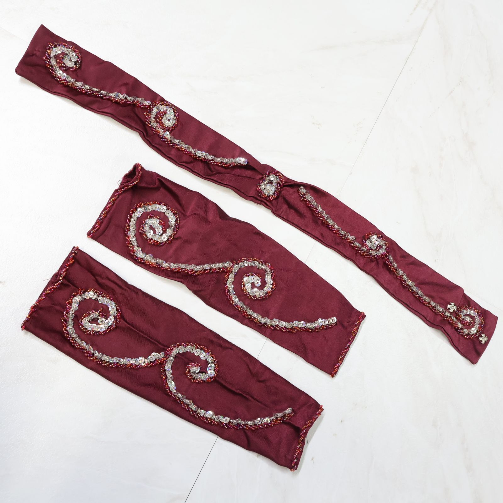 ベリーダンス用 オリエンタル衣装】ワンレッド ラインストーン ビーズ