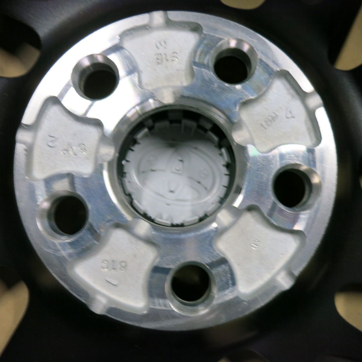 送料無料] 新車外し！1本☆トヨタ 90系 ノア ヴォクシー S-Z 純正 