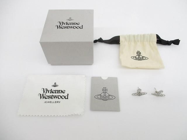 ヴィヴィアンウエストウッド VivienneWestwood オーブ ピアス アクセサリー シルバー系 FF7657
