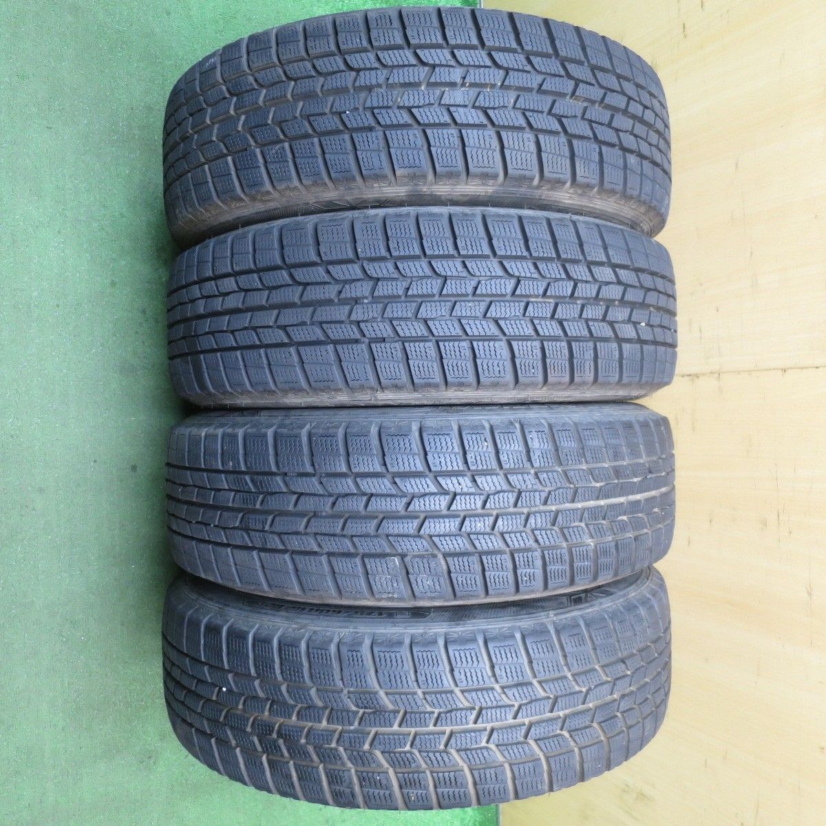 バリ溝！キレイ！9分☆ラクティス 等 175/60R16 スタッドレス