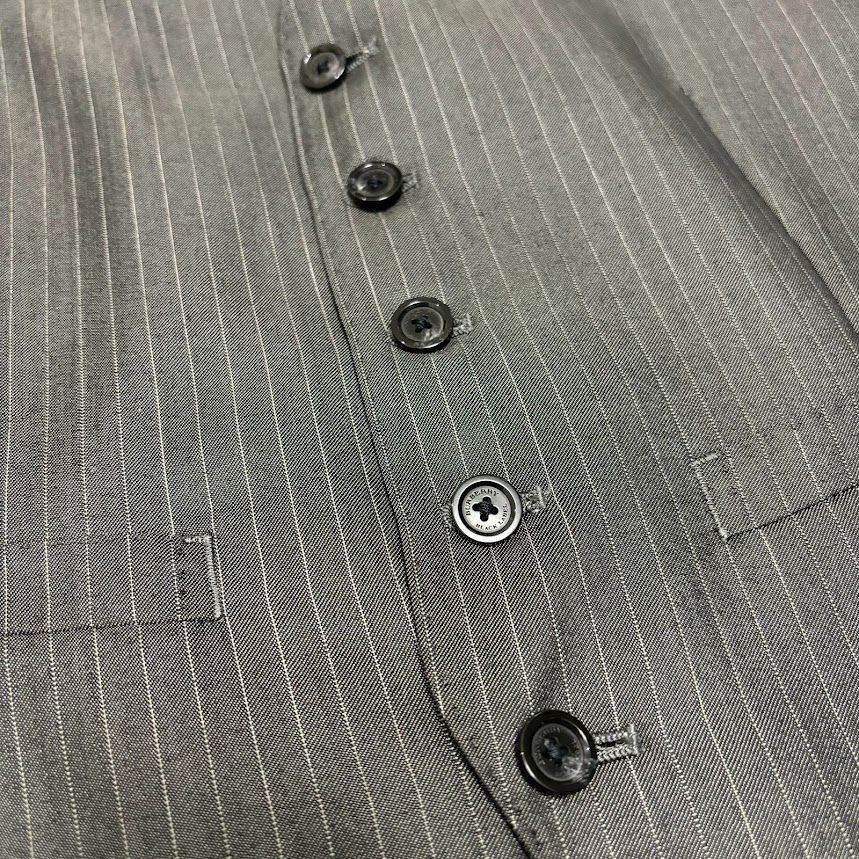 再々値下げ　バーバリー　ブラックレーベル　グレー ストライプ スーツ　ベスト付 BURBERRY BLACK LABEL バーバリーブラックレーベル ストライプ スーツ