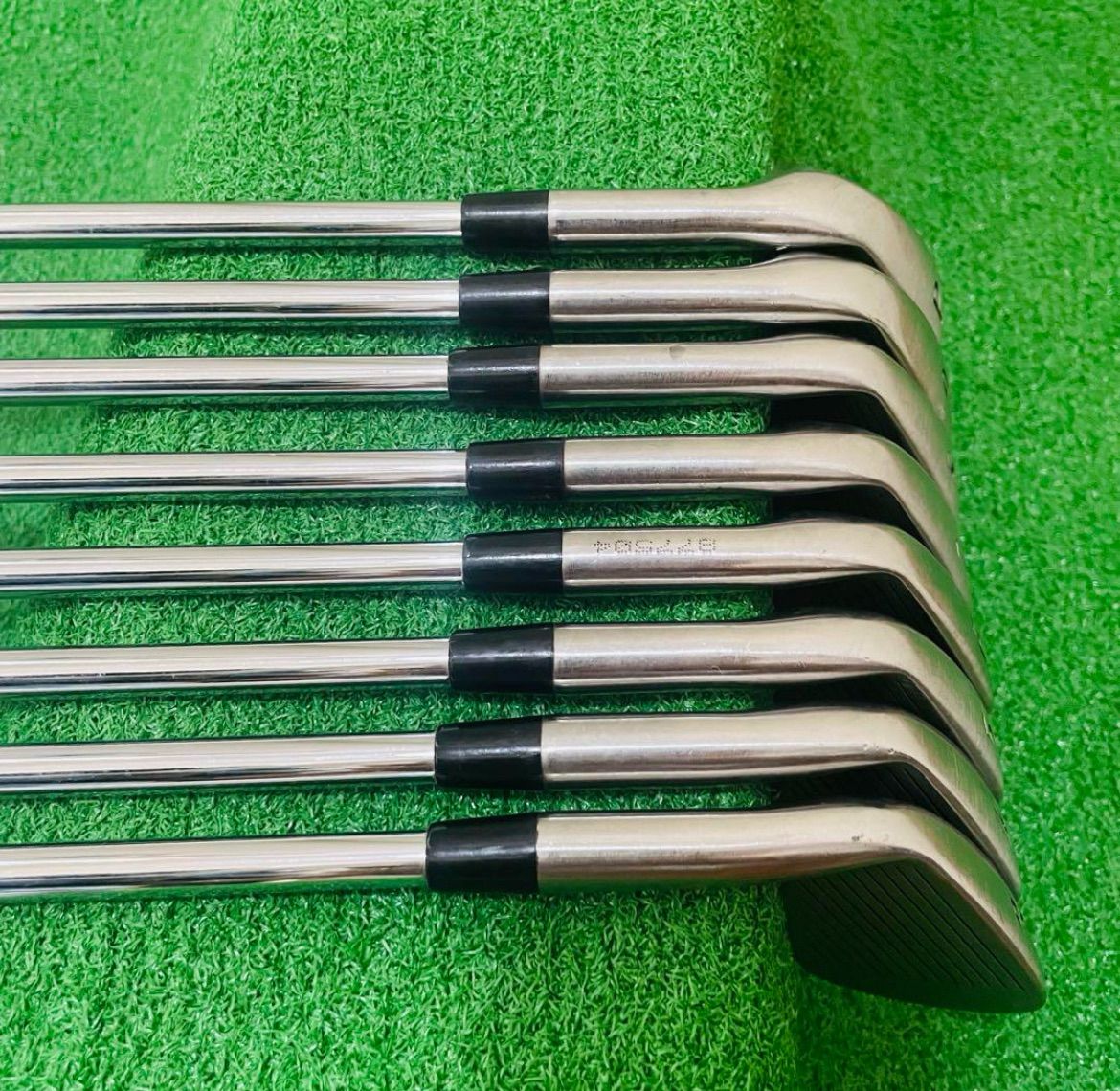 8919 Titleist DCI 981 タイトリスト メンズ 右 8本 R 8919 Titleist DCI 981 タイトリスト メンズ 右利き アイアン8本