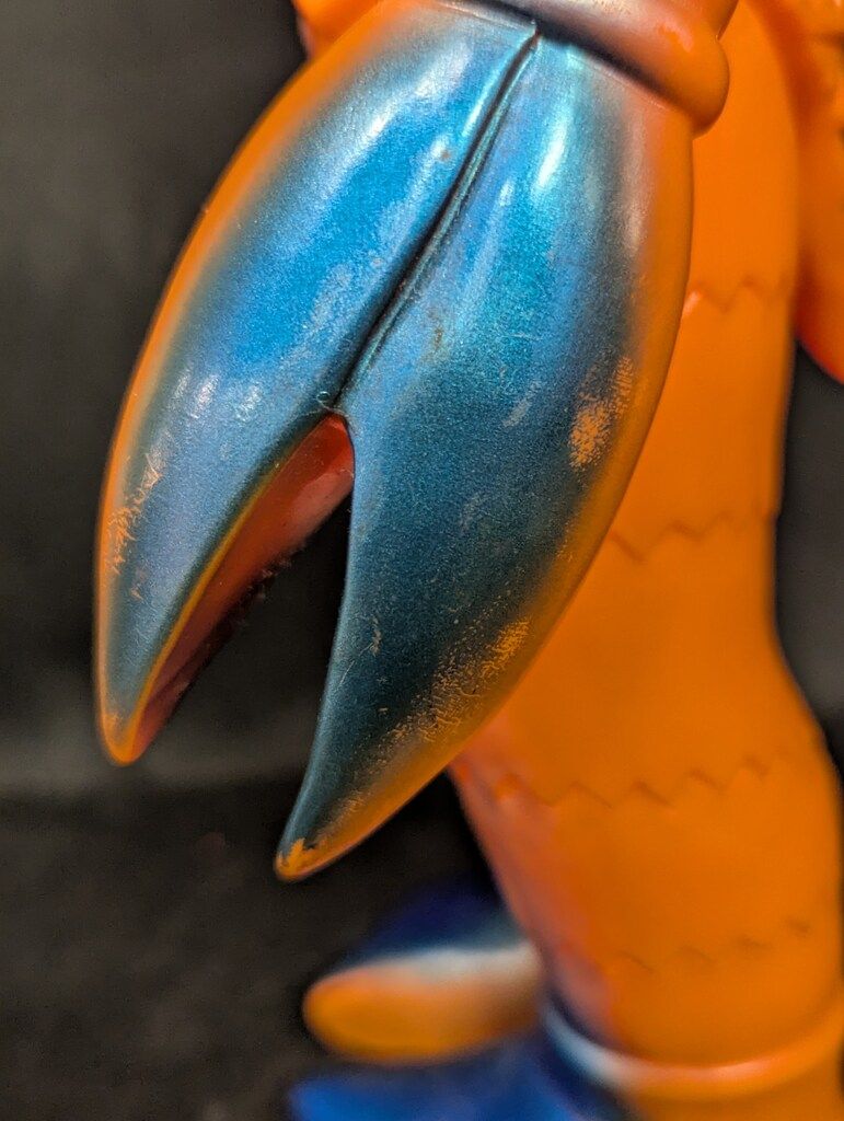 ジャイアントバルタン星人 オレンジ成型