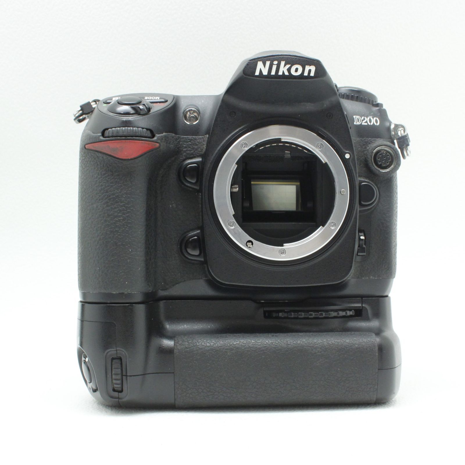 Nikon D200 動作未確認 mb-d200付き 訳あり】Nikon D200 (MB-D200付） - メルカリ