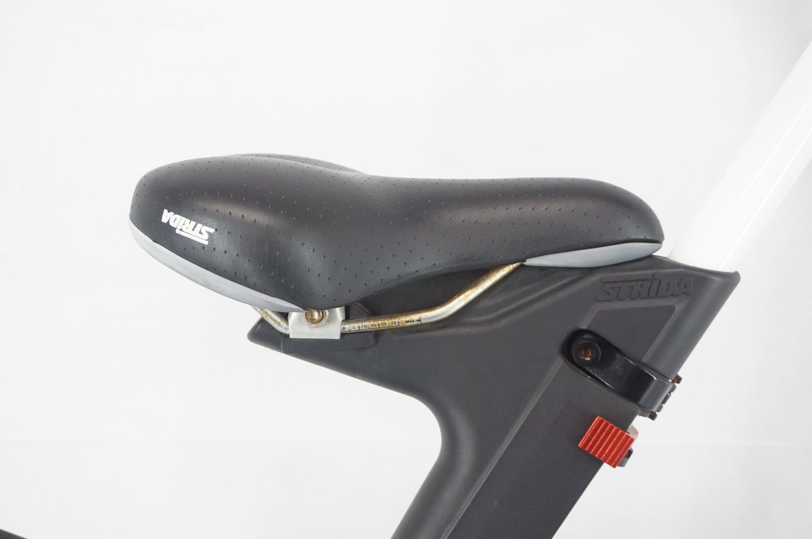 ジャンク STRIDA 「ストライダ」 5.0 年式不明 16インチ 折り畳み