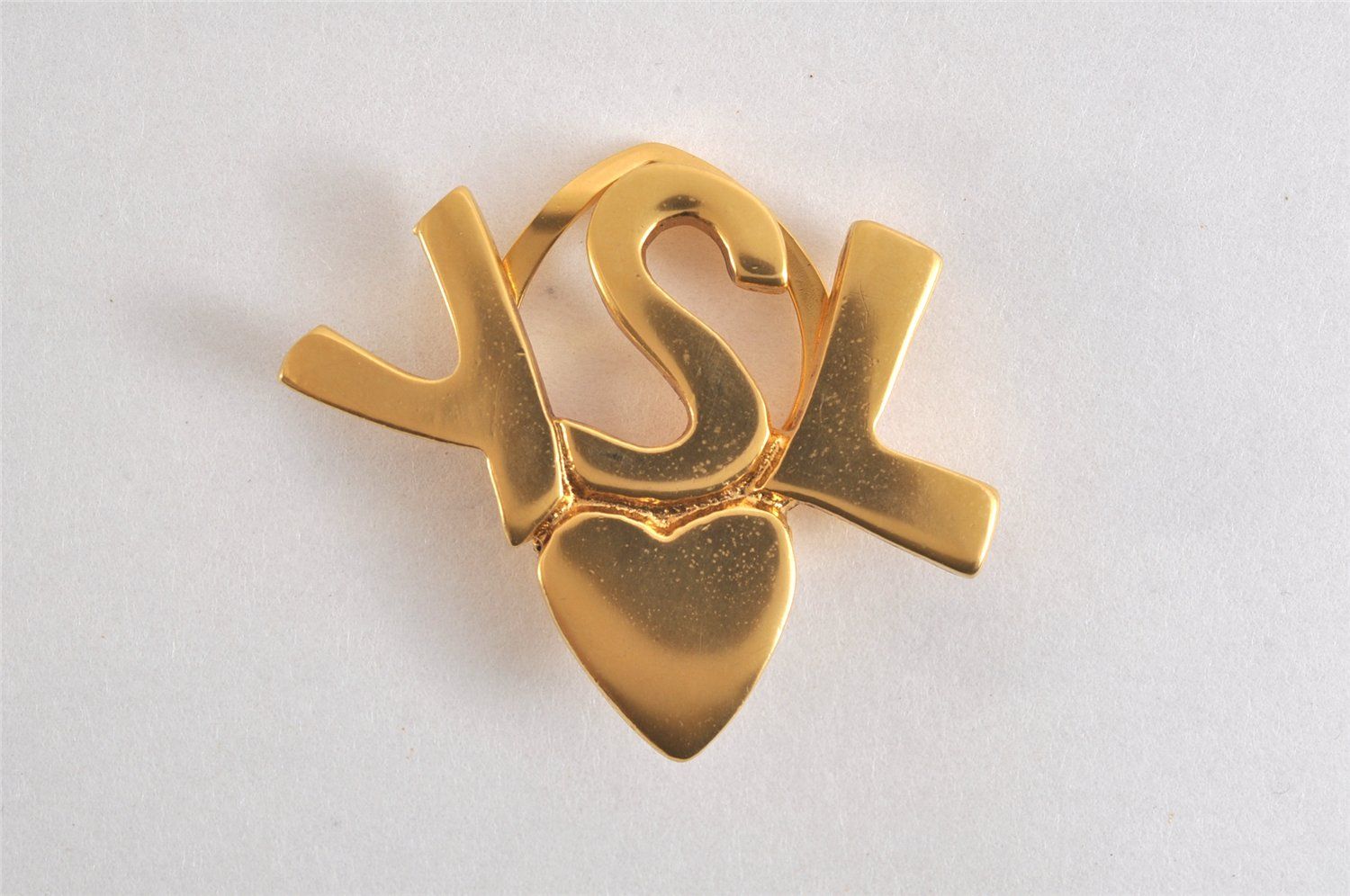 YVES SAINT LAURENT イヴサンローラン ロゴ クリップオン ブローチ ゴールド トーン 2720N