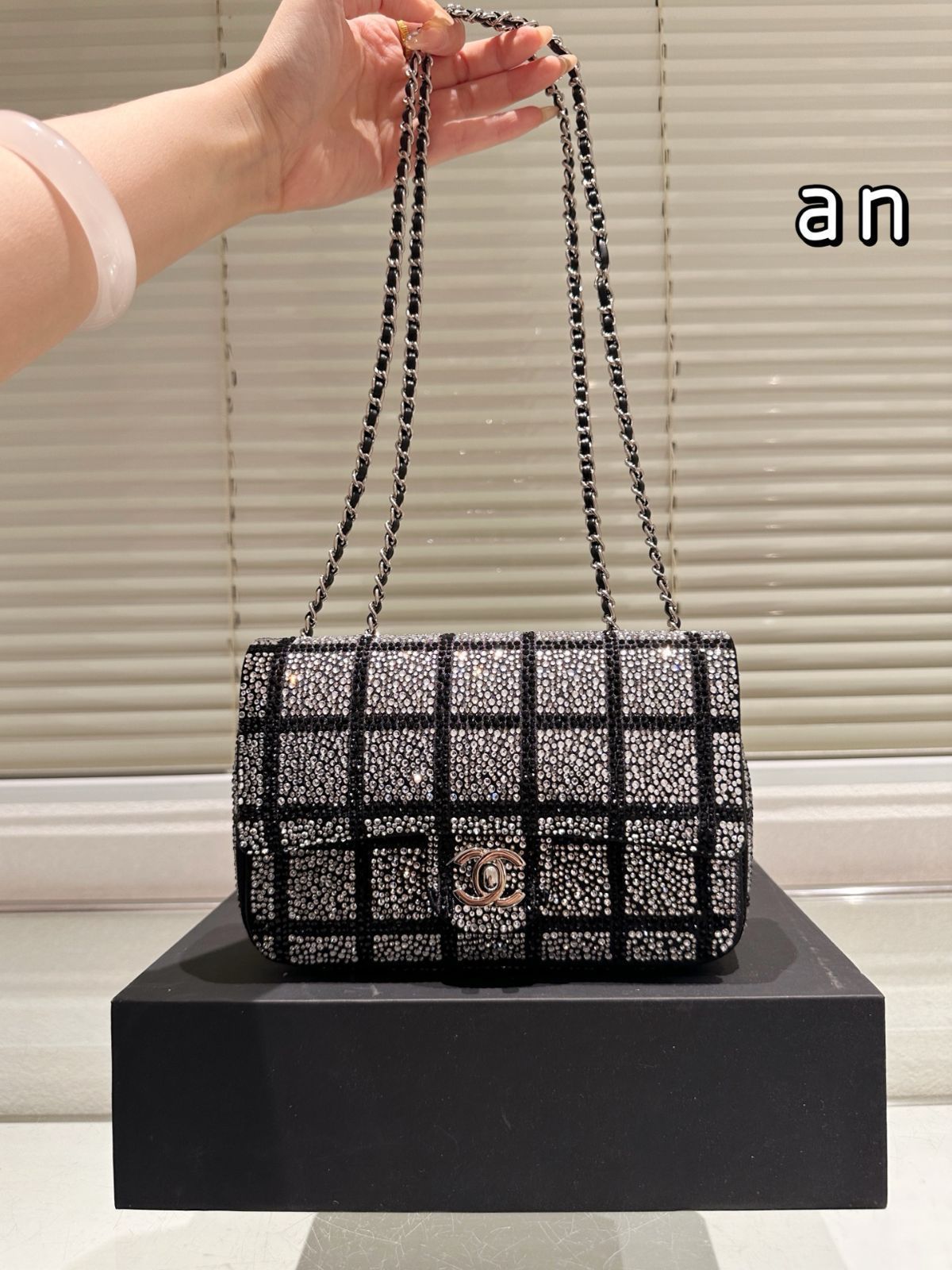 今日 Chanel 四角い丸いバッグ 方胖子