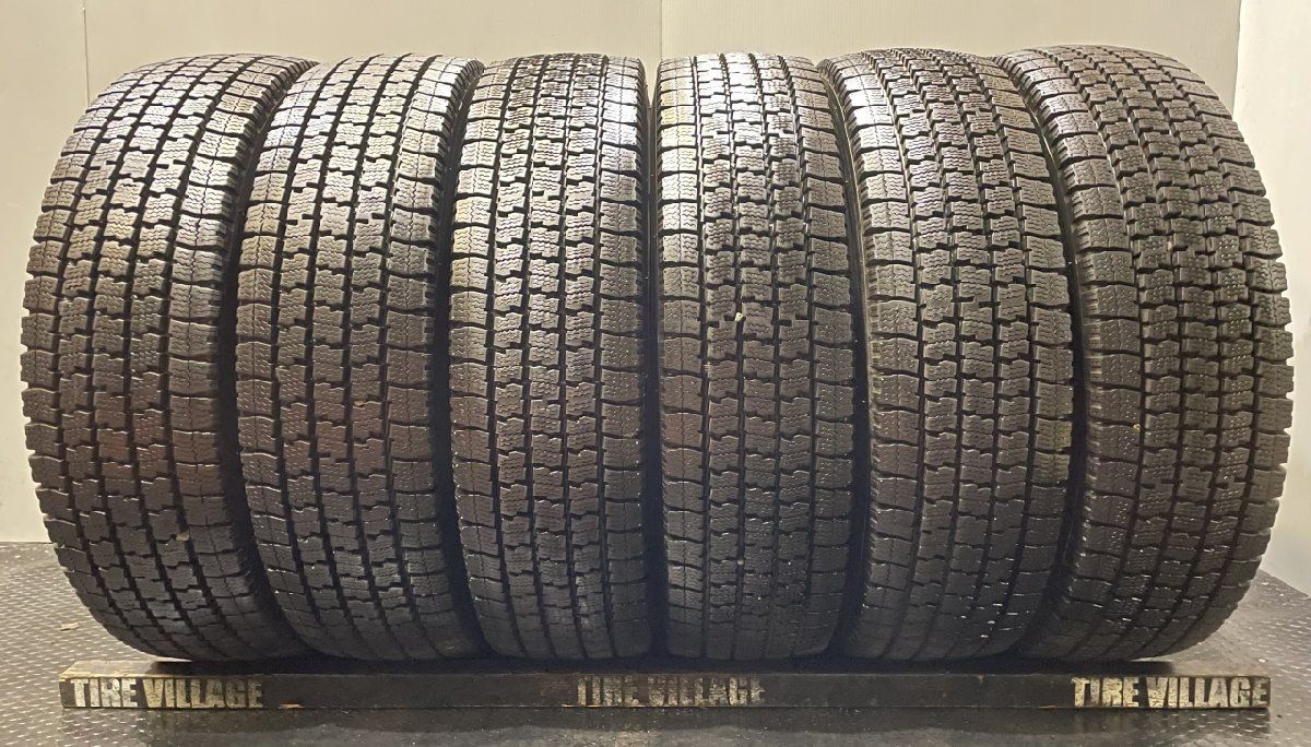 TOYO DELVEX M935 205/70R17.5 115/113N LT 17.5インチ ライトトラック