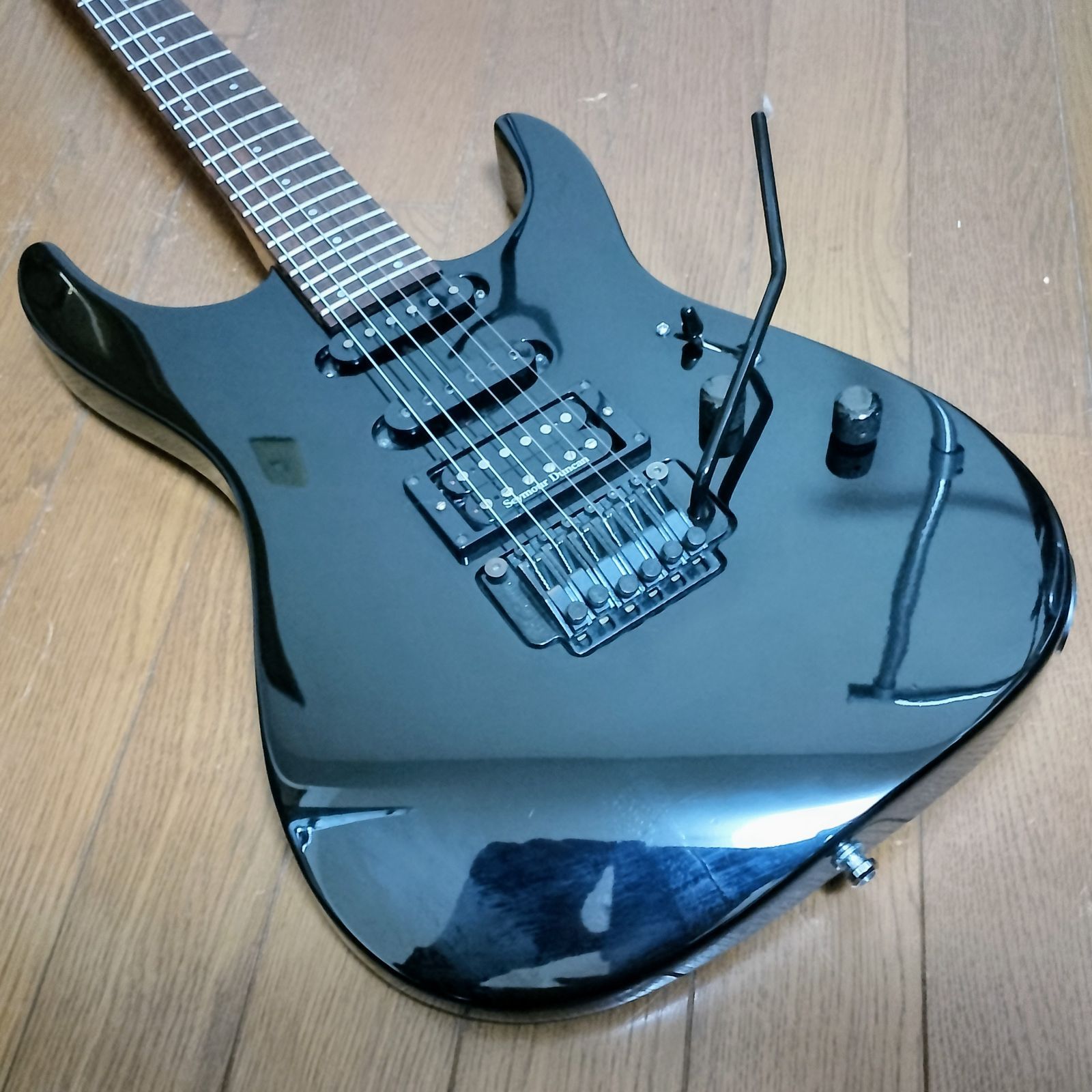 FERNANDES　セイモアダンカン＆ロック式トレモロ搭載　SSHエレキギター FERNANDES セイモアダンカン＆ロック式トレモロ搭載 SSHエレキギター